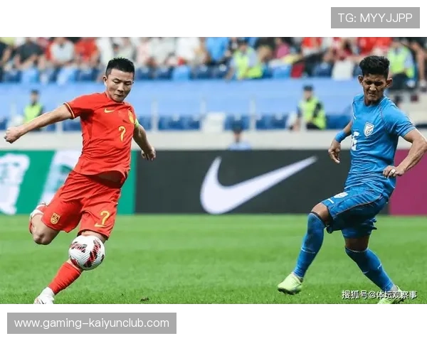 热刺伊科内远射攻破对方大门，让球迷沸腾